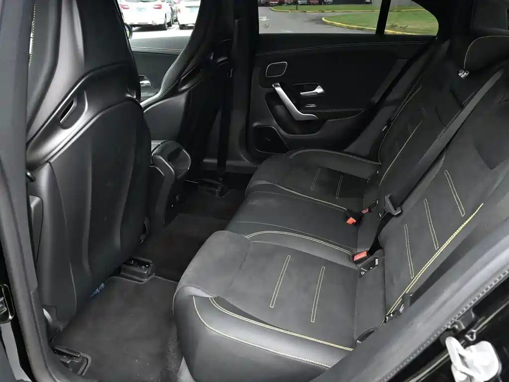 Mercedes-Benz CLA AMG — миниатюра 9