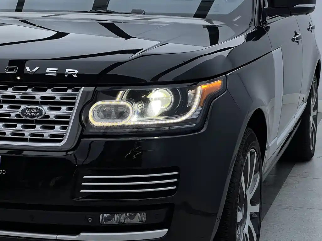Land Rover Range Rover 2013 NA 5.0 V8 Vogue