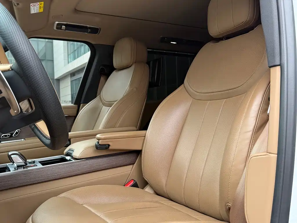Land Rover Range Rover — миниатюра 8