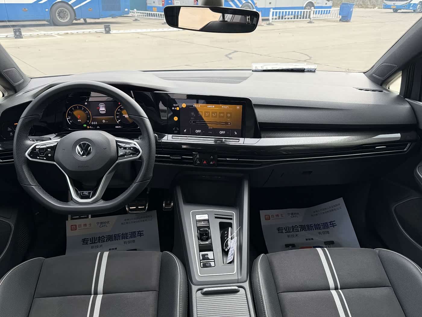 Volkswagen Golf 1.4 л 2023 г. Серебристо-серый, пробег 48600 км