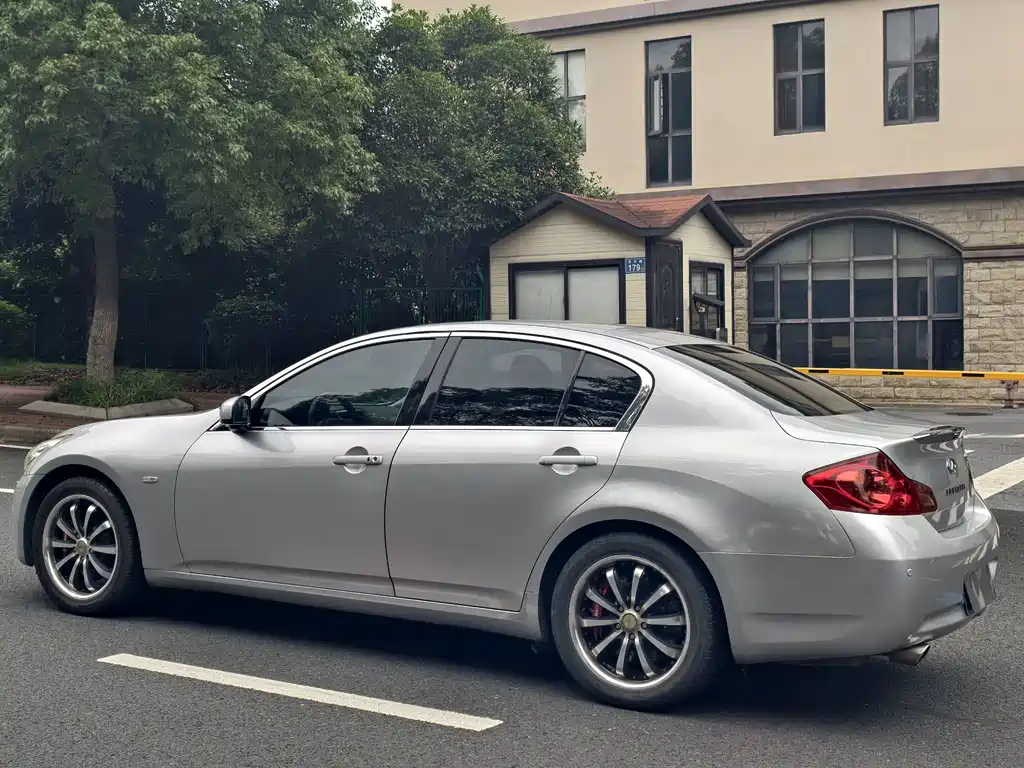 Infiniti G — миниатюра 9