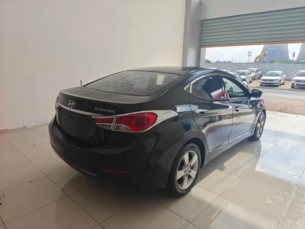 Hyundai Elantra Langdong — миниатюра 16