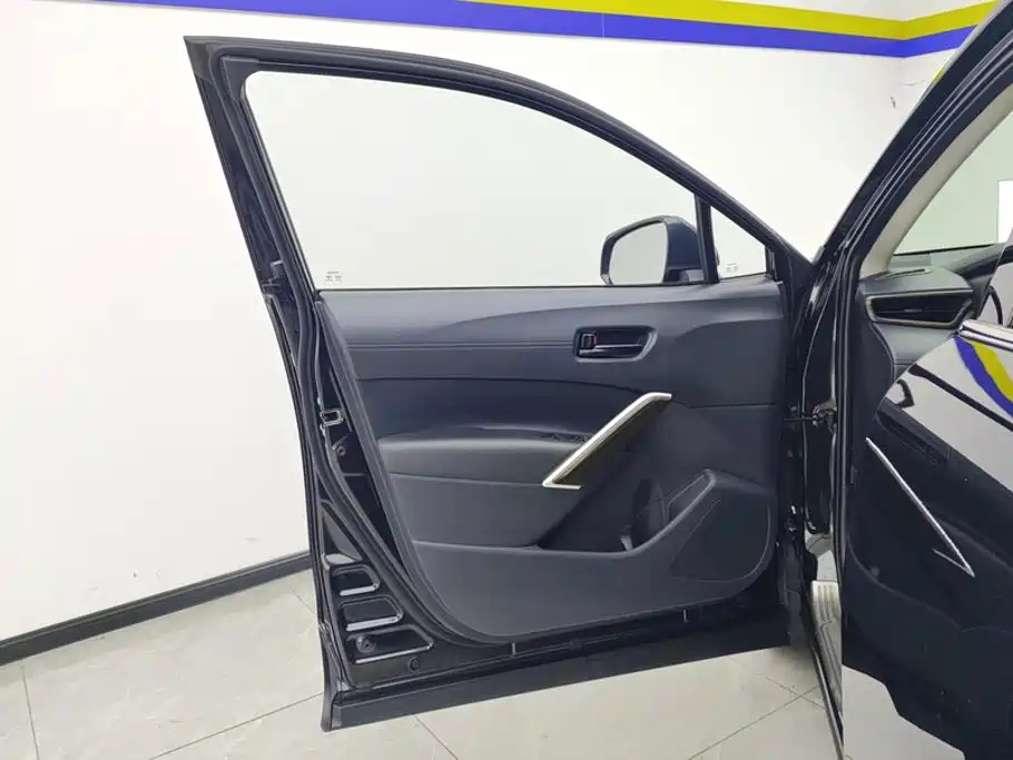 Toyota Frontlander — миниатюра 7