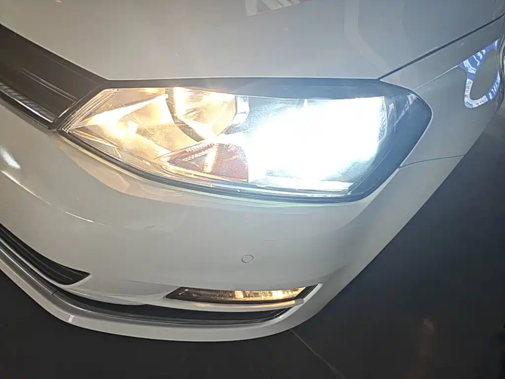 Volkswagen Golf — миниатюра 24