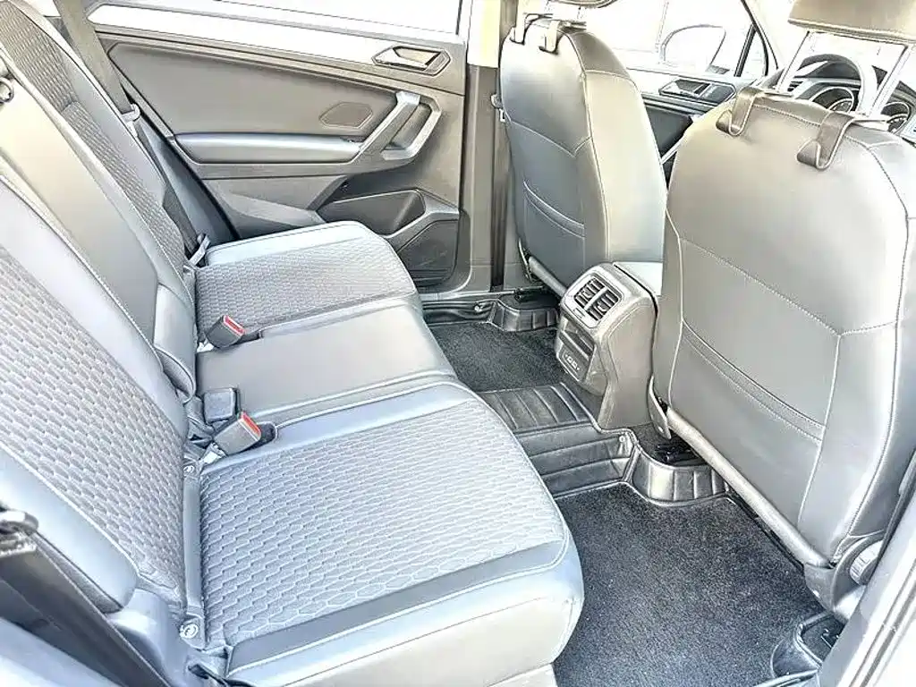 Volkswagen Tiguan L — миниатюра 8