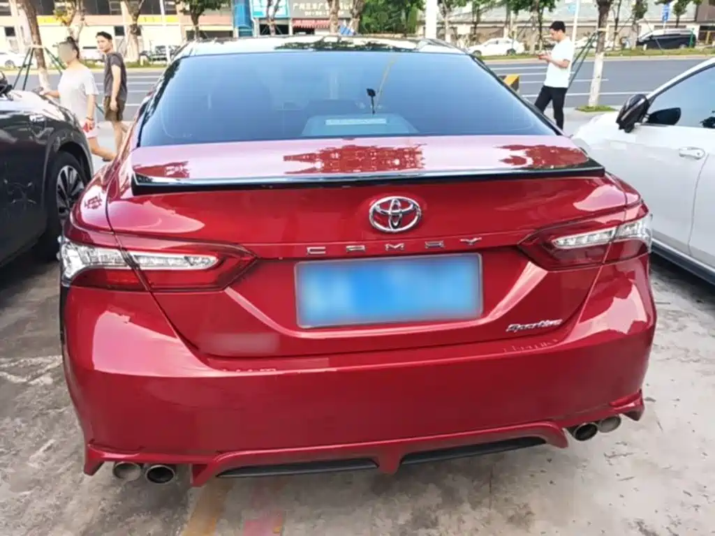 Toyota Camry — миниатюра 6