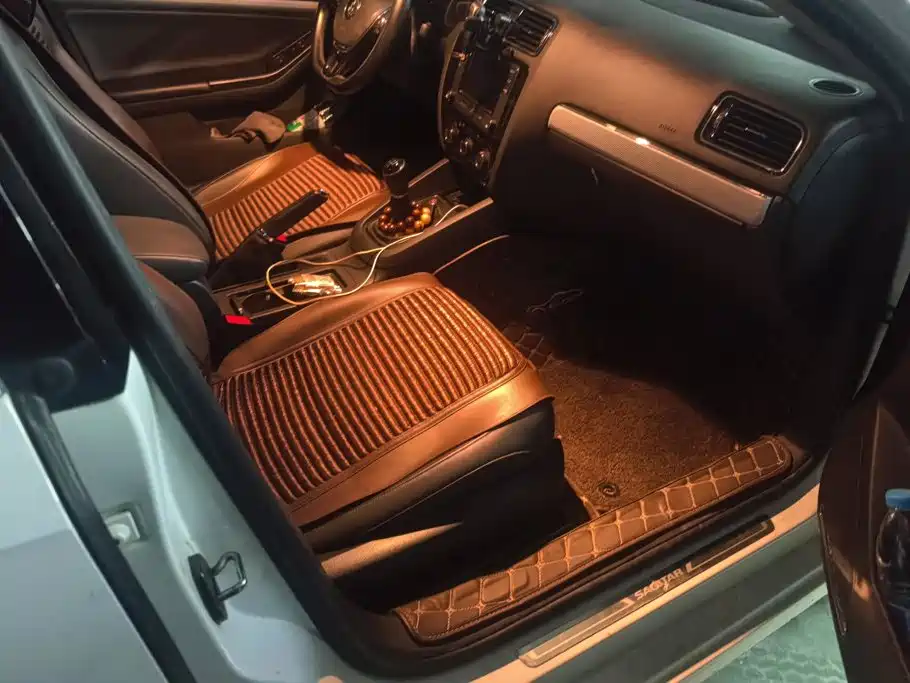 Volkswagen Sagitar — миниатюра 8