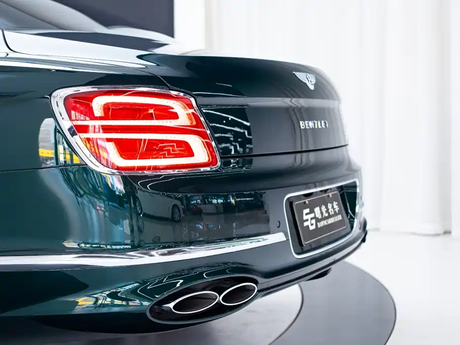 Bentley Flying Spur — миниатюра 22