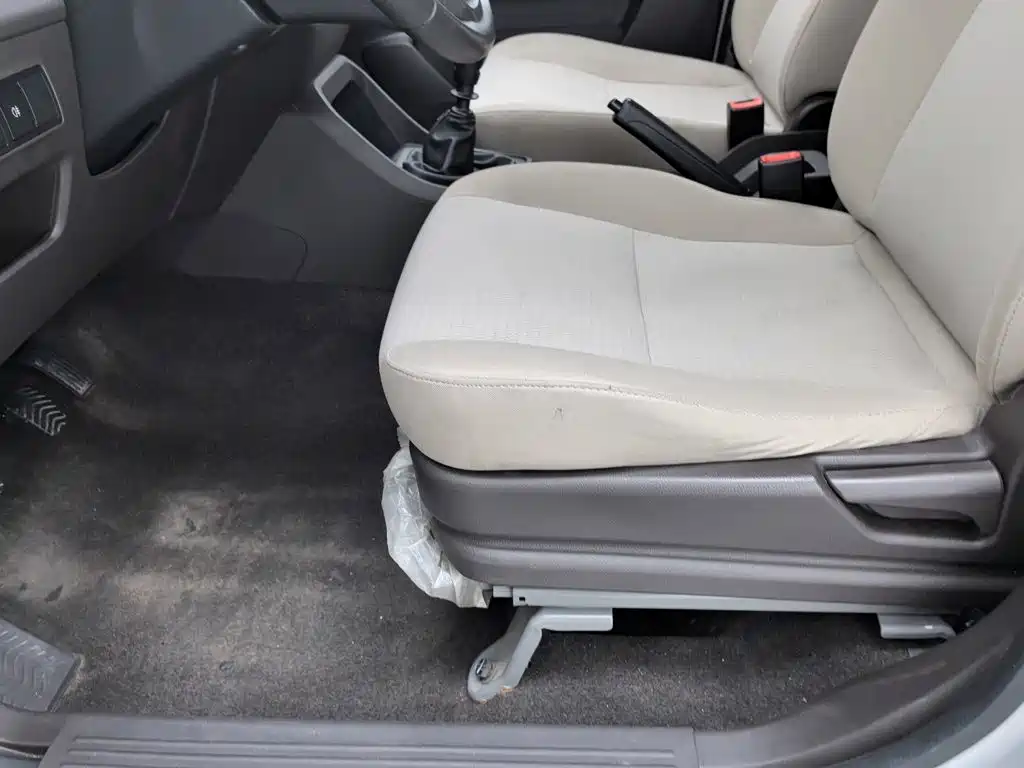 Wuling Hongguang V — миниатюра 20