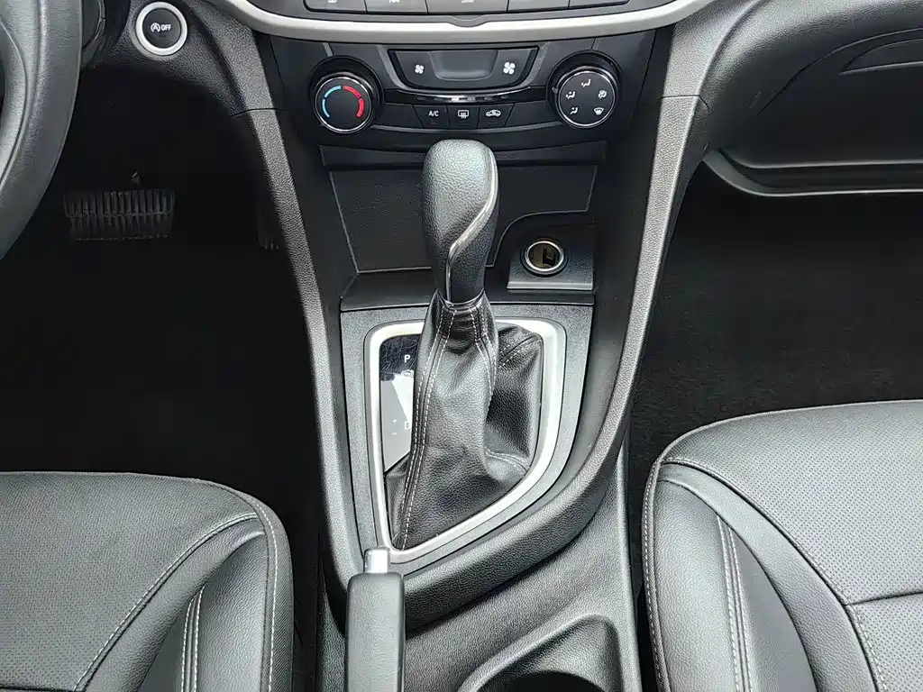 Buick Excelle — миниатюра 13
