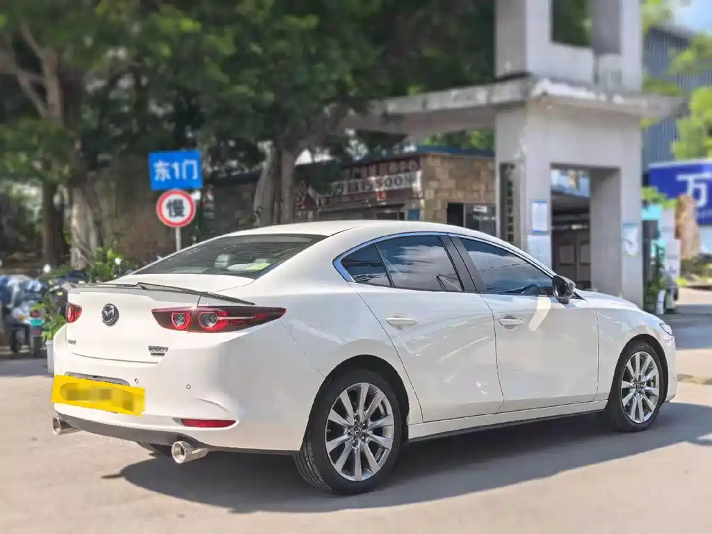 Mazda 3 Axela — миниатюра 4