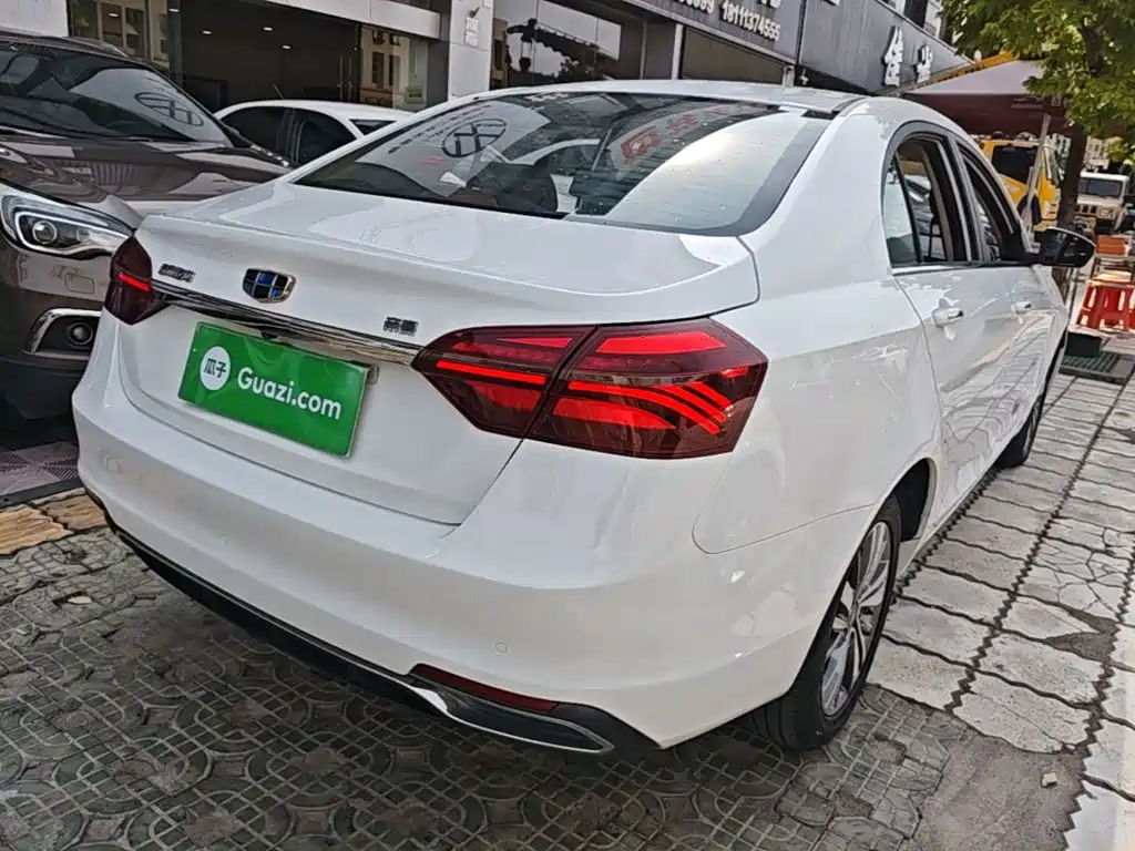 Geely Emgrand — миниатюра 7