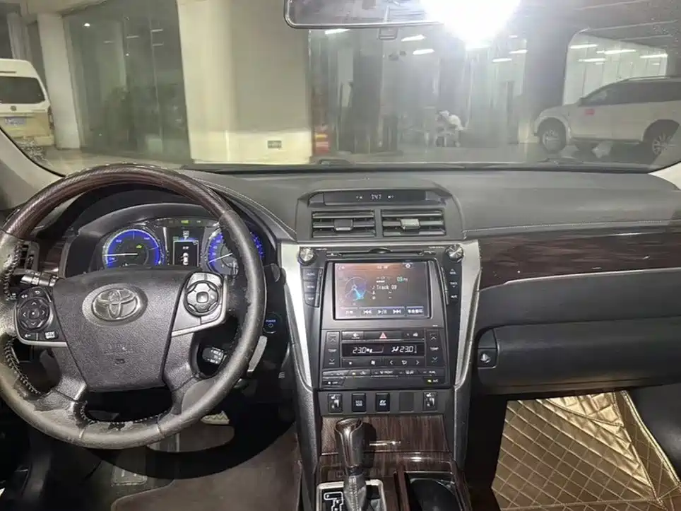Toyota Camry — миниатюра 15