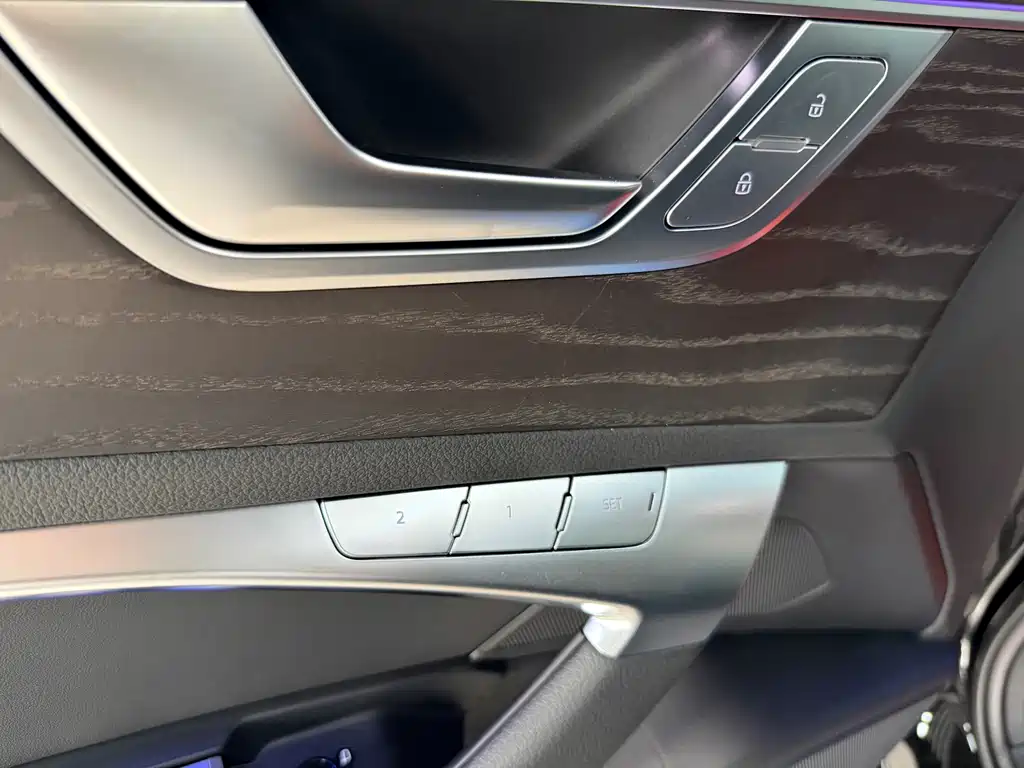 Audi A6L — миниатюра 25