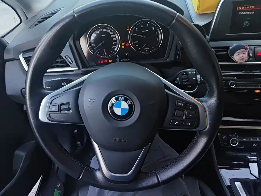 BMW 2 Series Active Tourer — миниатюра 15