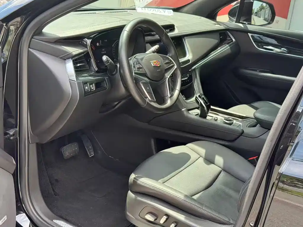 Cadillac XT5 — миниатюра 12