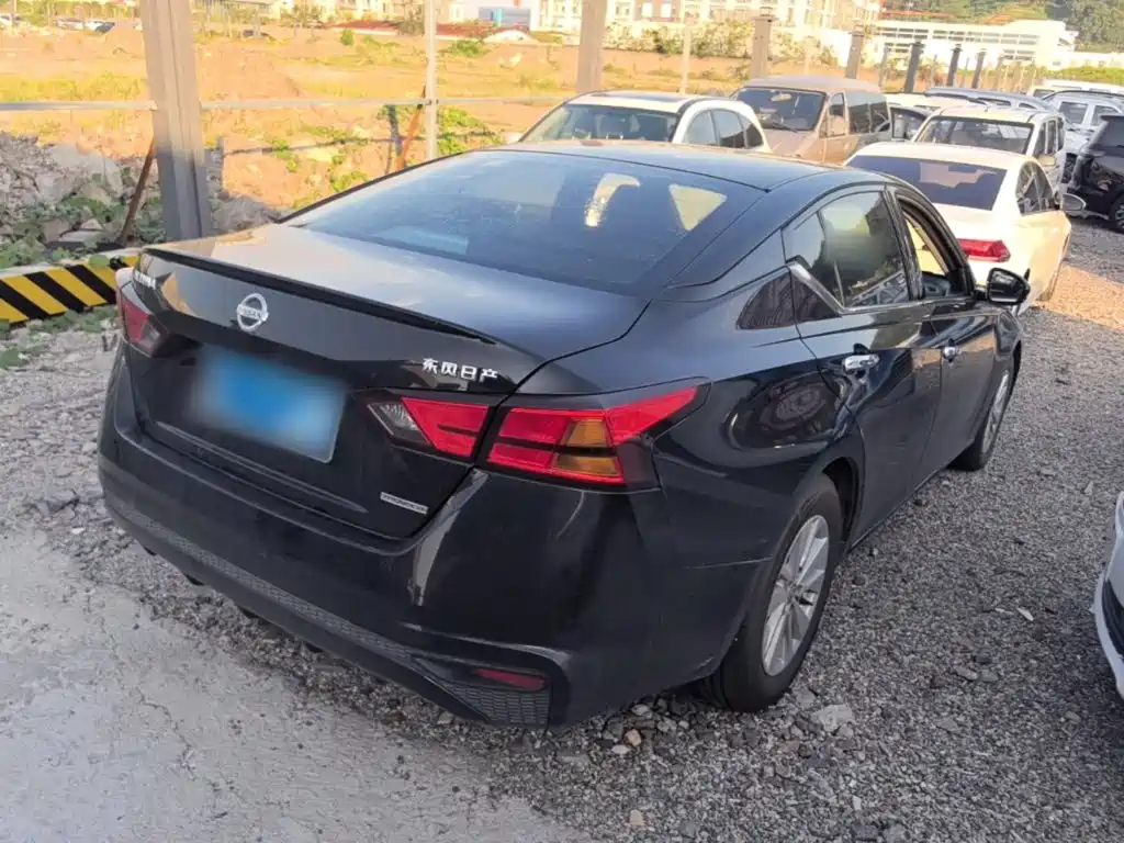 Nissan Teana — миниатюра 7