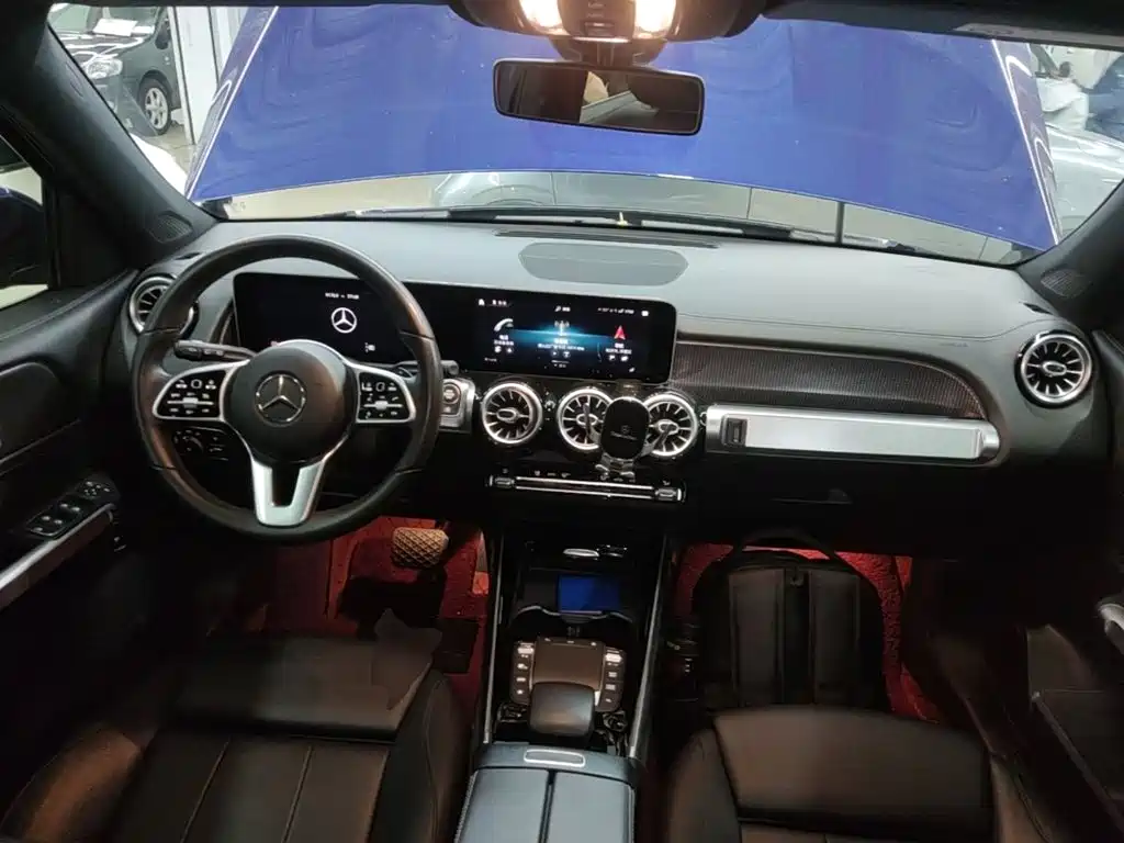 Mercedes-Benz GLB — миниатюра 10