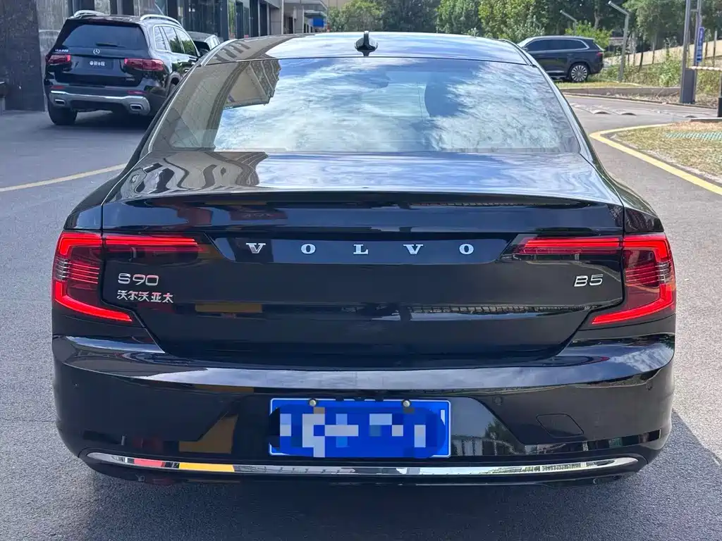 Volvo S90 — миниатюра 4