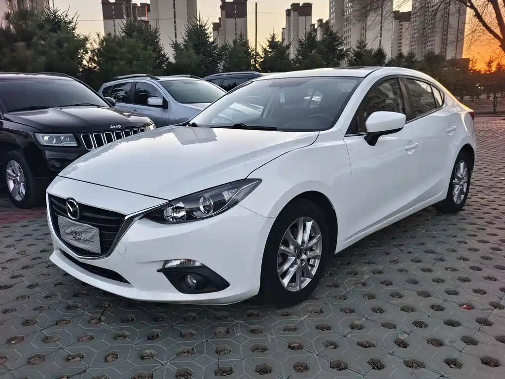 Mazda 3 Axela 2016