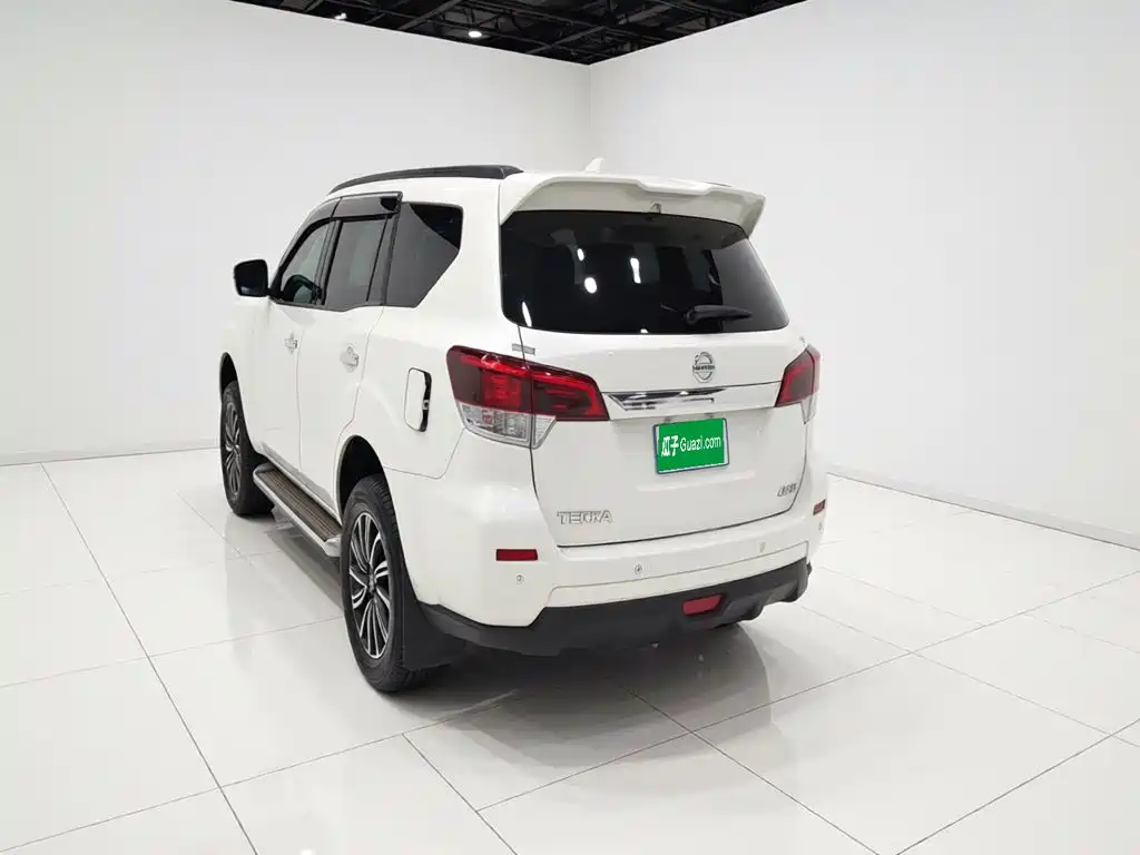 Nissan Terra — миниатюра 25