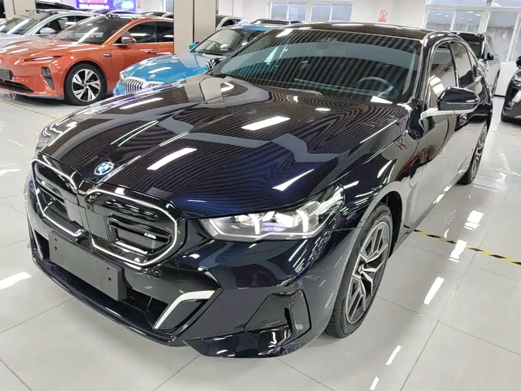 宝马i5 2025款 eDrive 40L M运动套装 2025