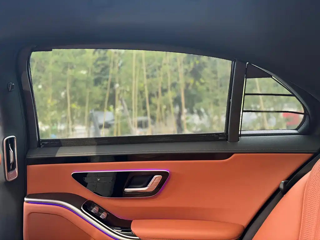 Mercedes-Benz S-Class — миниатюра 12