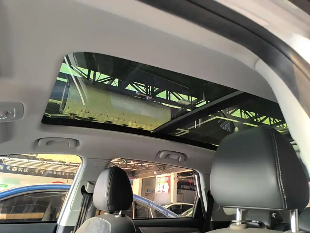 Roewe RX5 New Energy — миниатюра 18