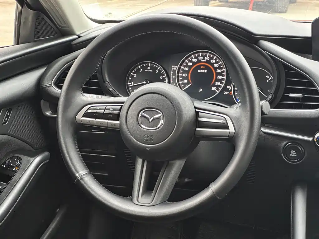 Mazda 3 Axela — миниатюра 9