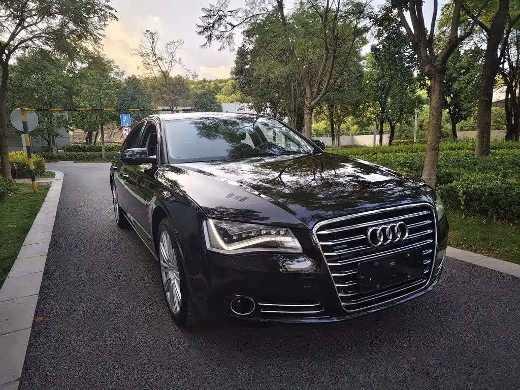 Audi A8 — миниатюра 3