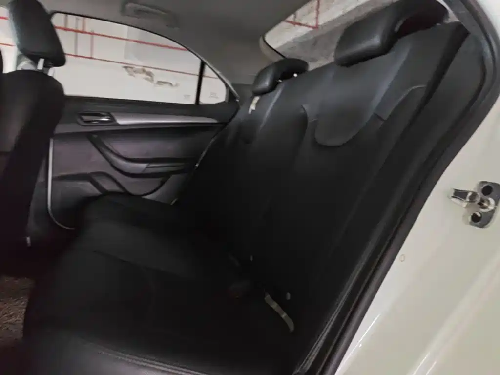 Roewe 360 — миниатюра 17
