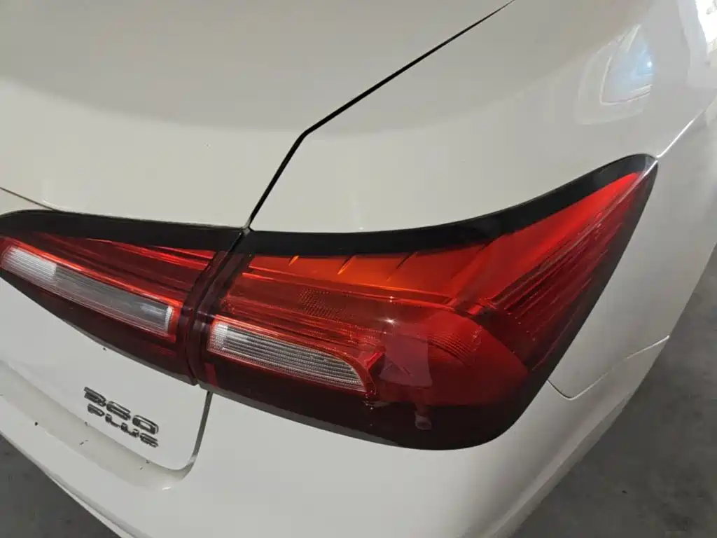 Roewe 360 — миниатюра 8