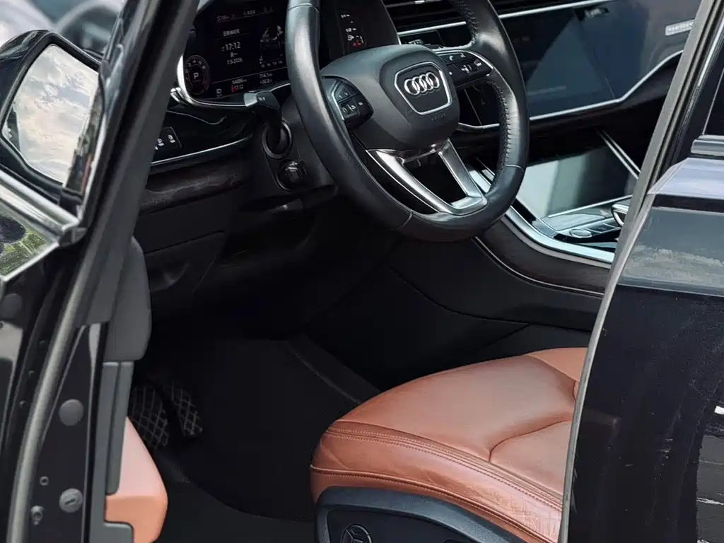 Audi Q7 — миниатюра 6