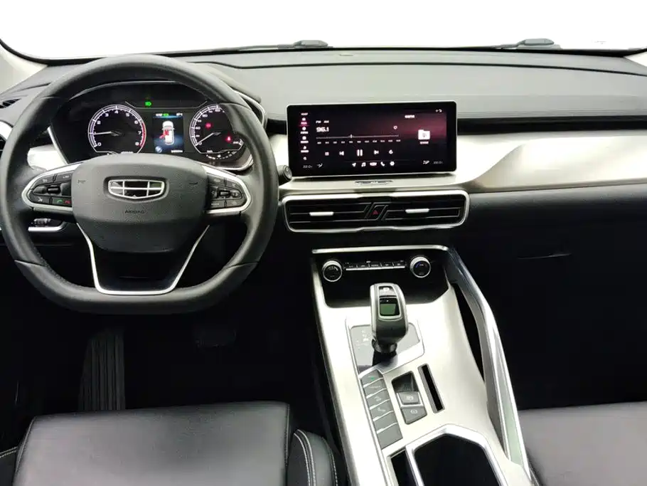 Geely Binyue — миниатюра 12