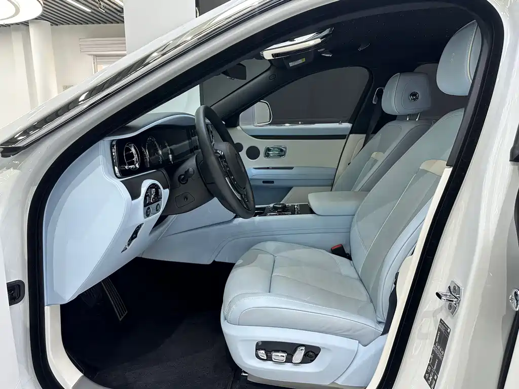 Rolls-Royce Ghost — миниатюра 9