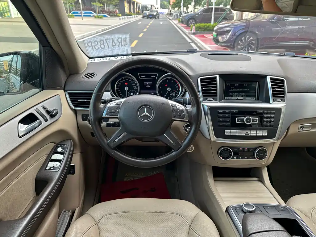 Mercedes-Benz M-Class — миниатюра 13