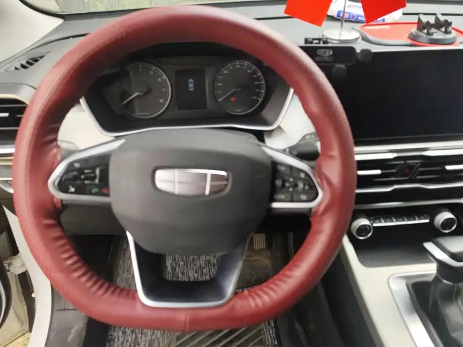 Geely Binyue — миниатюра 15