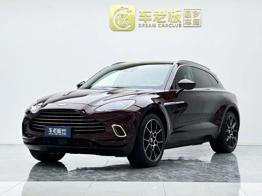 Aston Martin DBX