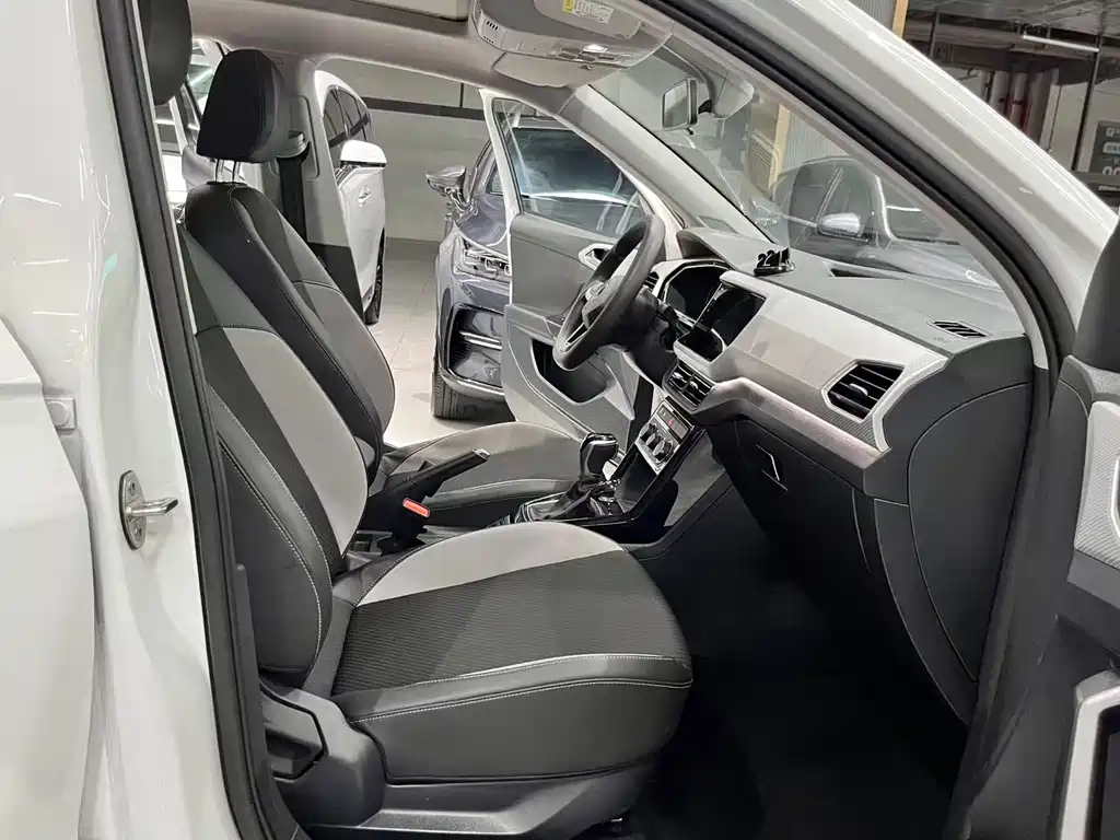 VOLKSWAGEN EXPLORING THE SHADOW