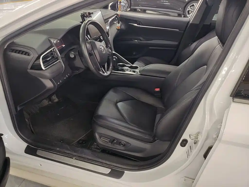 Toyota Camry — миниатюра 15