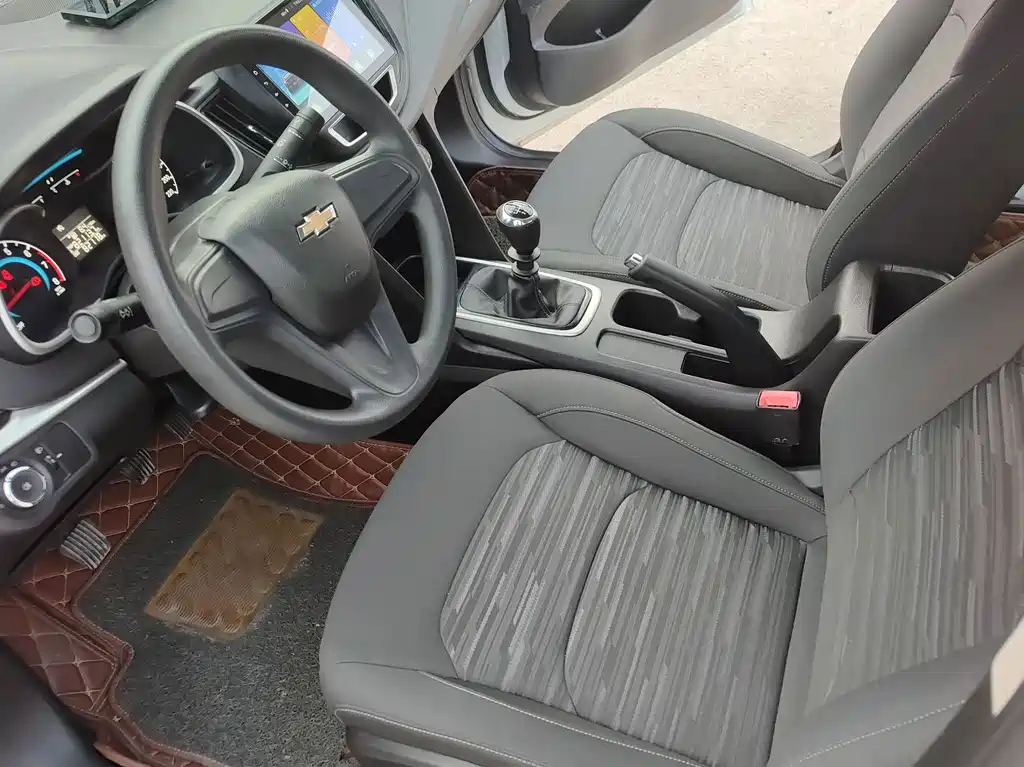 Chevrolet Cavalier — миниатюра 8