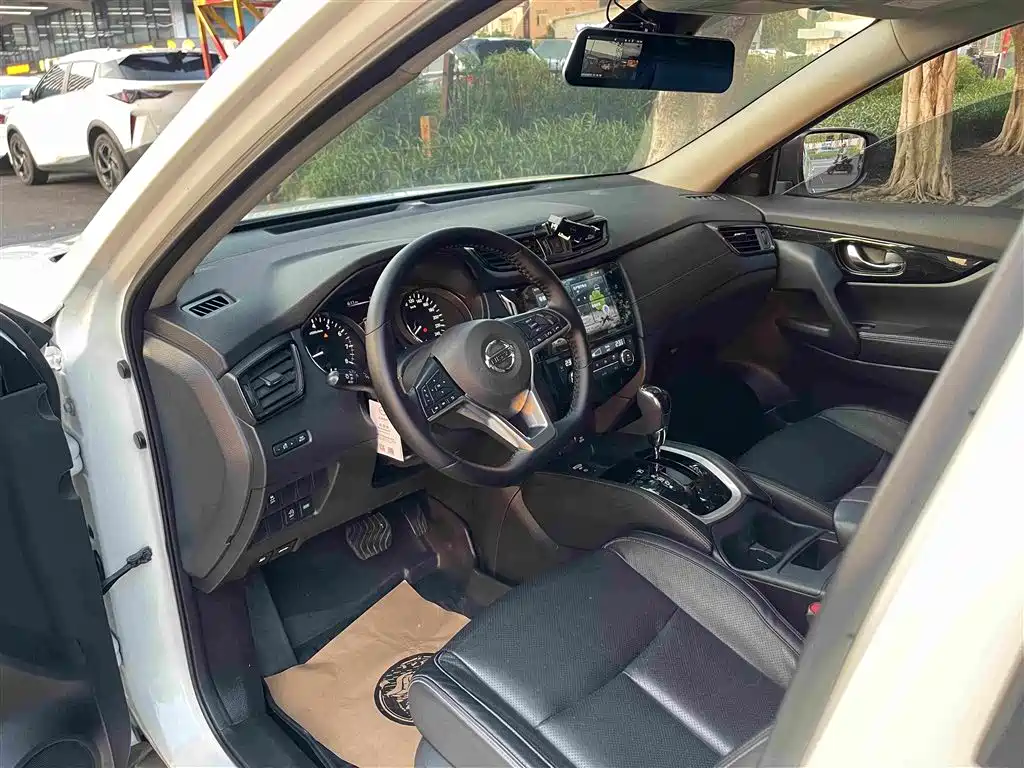 Nissan X-Trail — миниатюра 9
