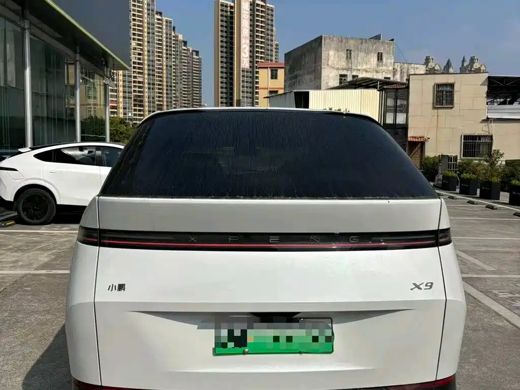 XIAOPENG X9