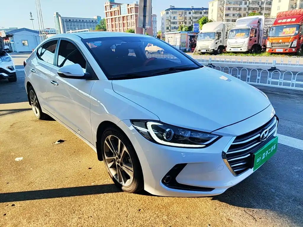Hyundai Elantra — миниатюра 4