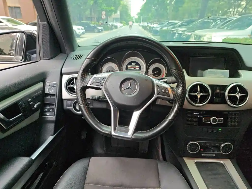 Mercedes-Benz GLK-Class — миниатюра 6