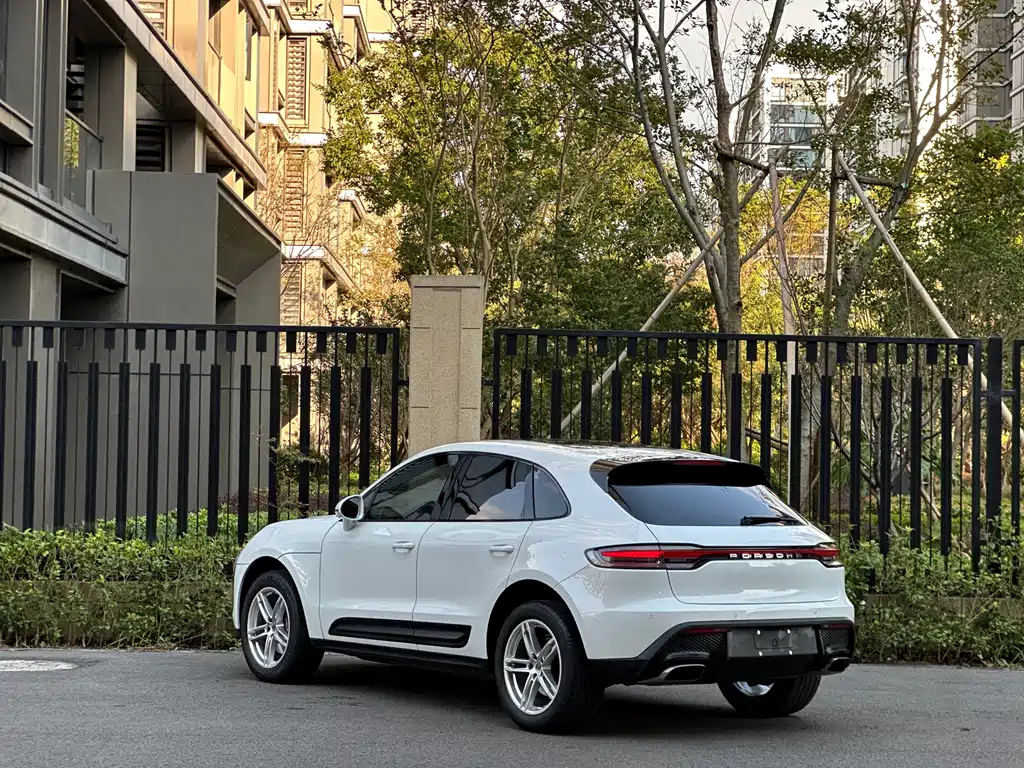 Porsche Macan — миниатюра 6