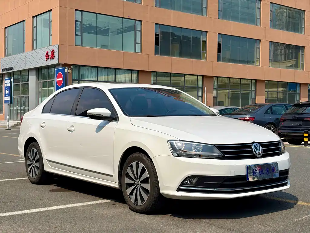 Volkswagen Sagitar 2017 230TSI AT Comfort
