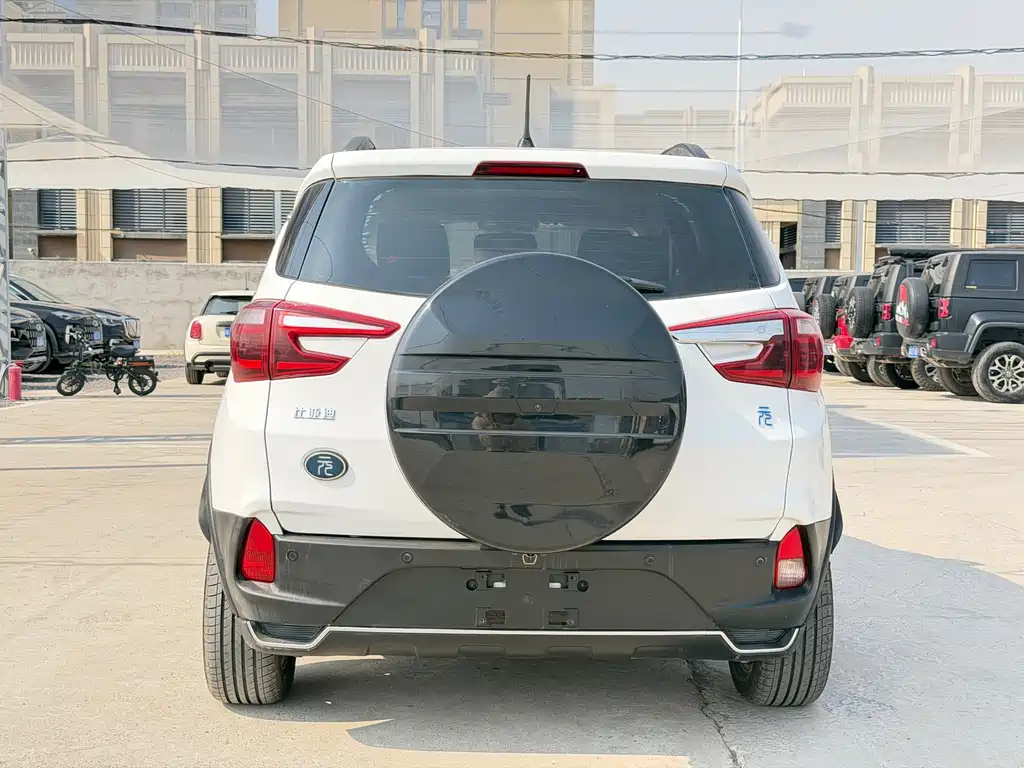 BYD Yuan EV — миниатюра 5