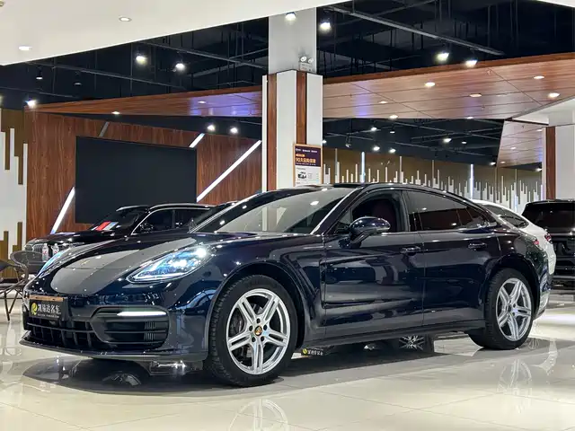 PORSCHE PANAMERA 2022