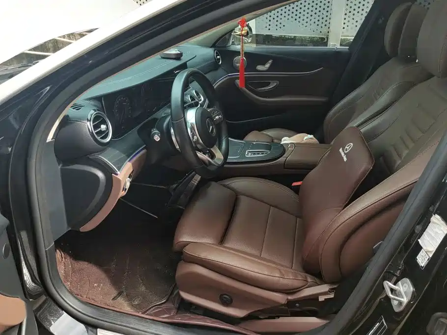 Mercedes-Benz E-Class — миниатюра 9
